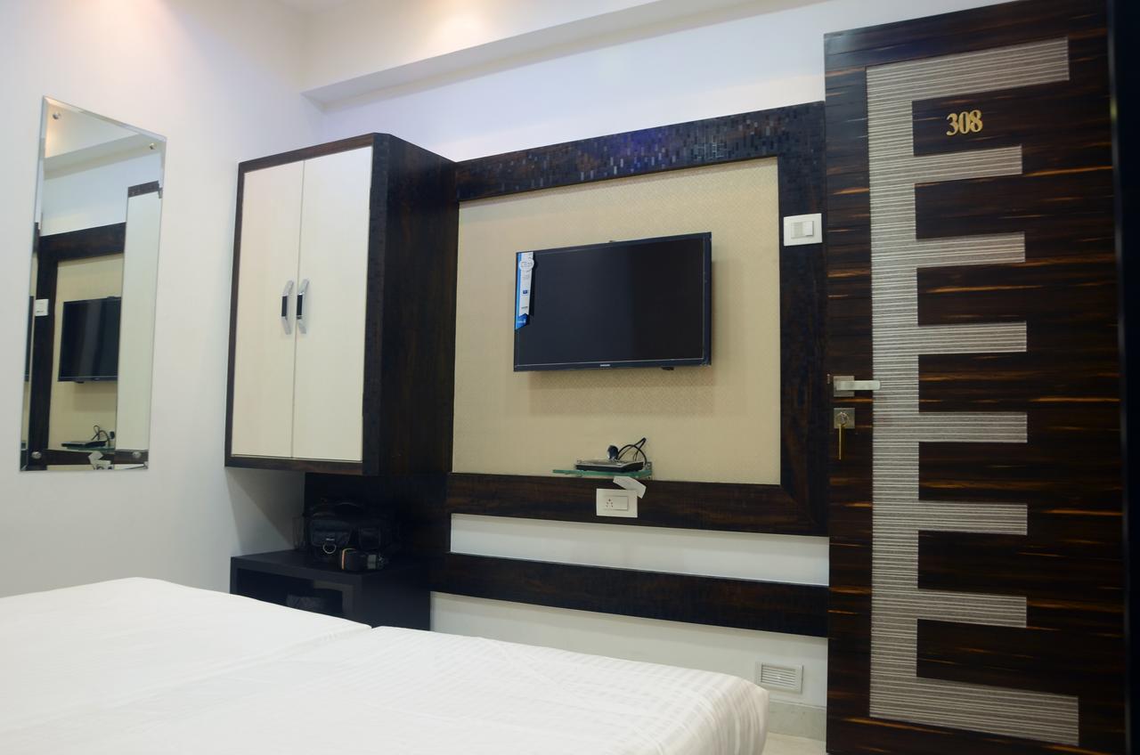 מומביי Hotel Modern מראה חיצוני תמונה