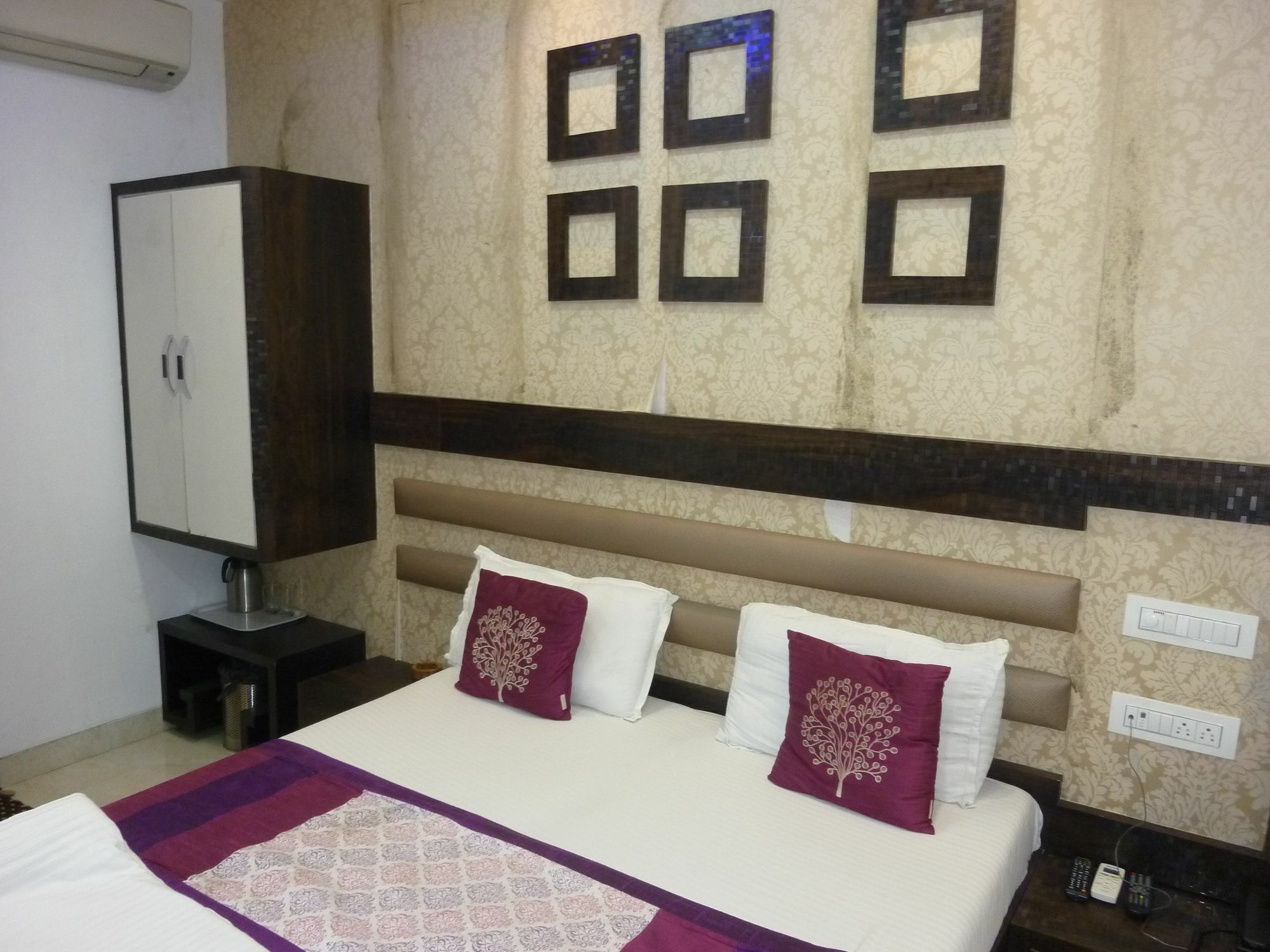 מומביי Hotel Modern מראה חיצוני תמונה