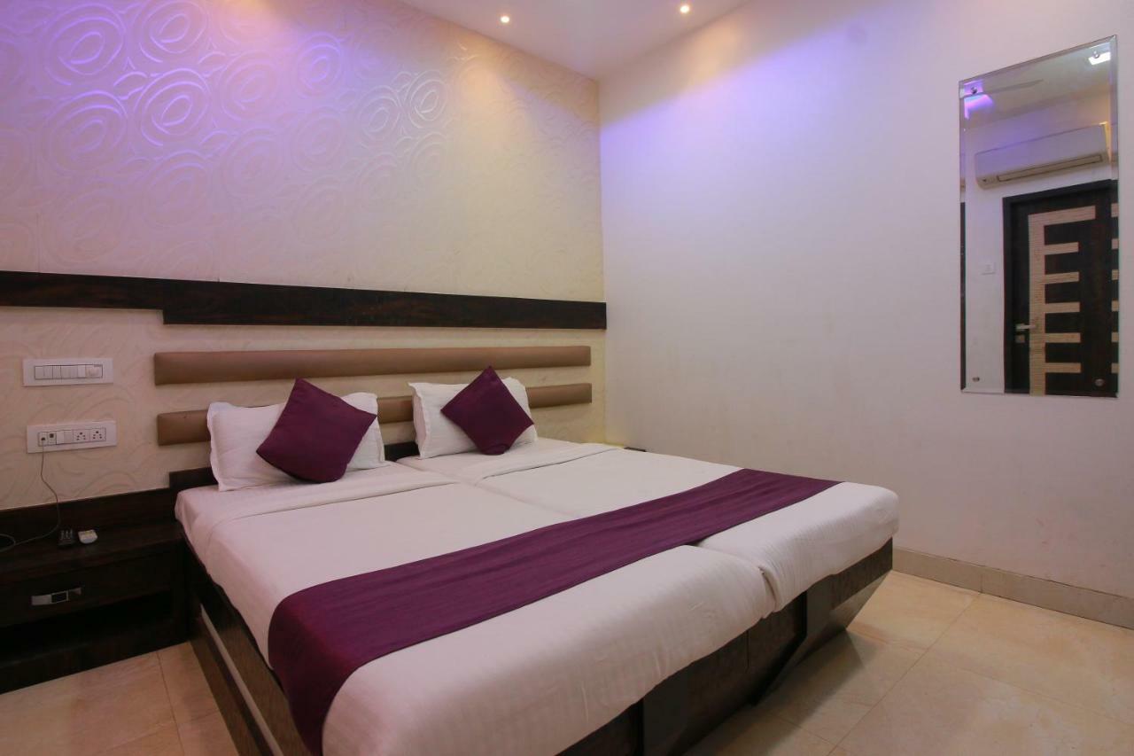 מומביי Hotel Modern מראה חיצוני תמונה