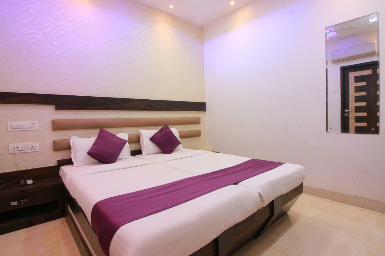 מומביי Hotel Modern מראה חיצוני תמונה